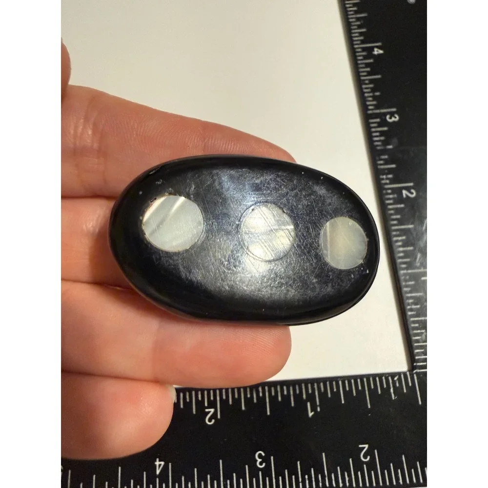 Vintage Black Oval Brooch with‎ Mother of Pearl Inlay Inset Shell Retro Pin